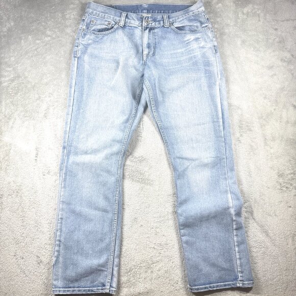 Flypaper Women’s Light Wash Straight Jeans Embroidered Pockets Size 34x32 - Picture 8 of 14